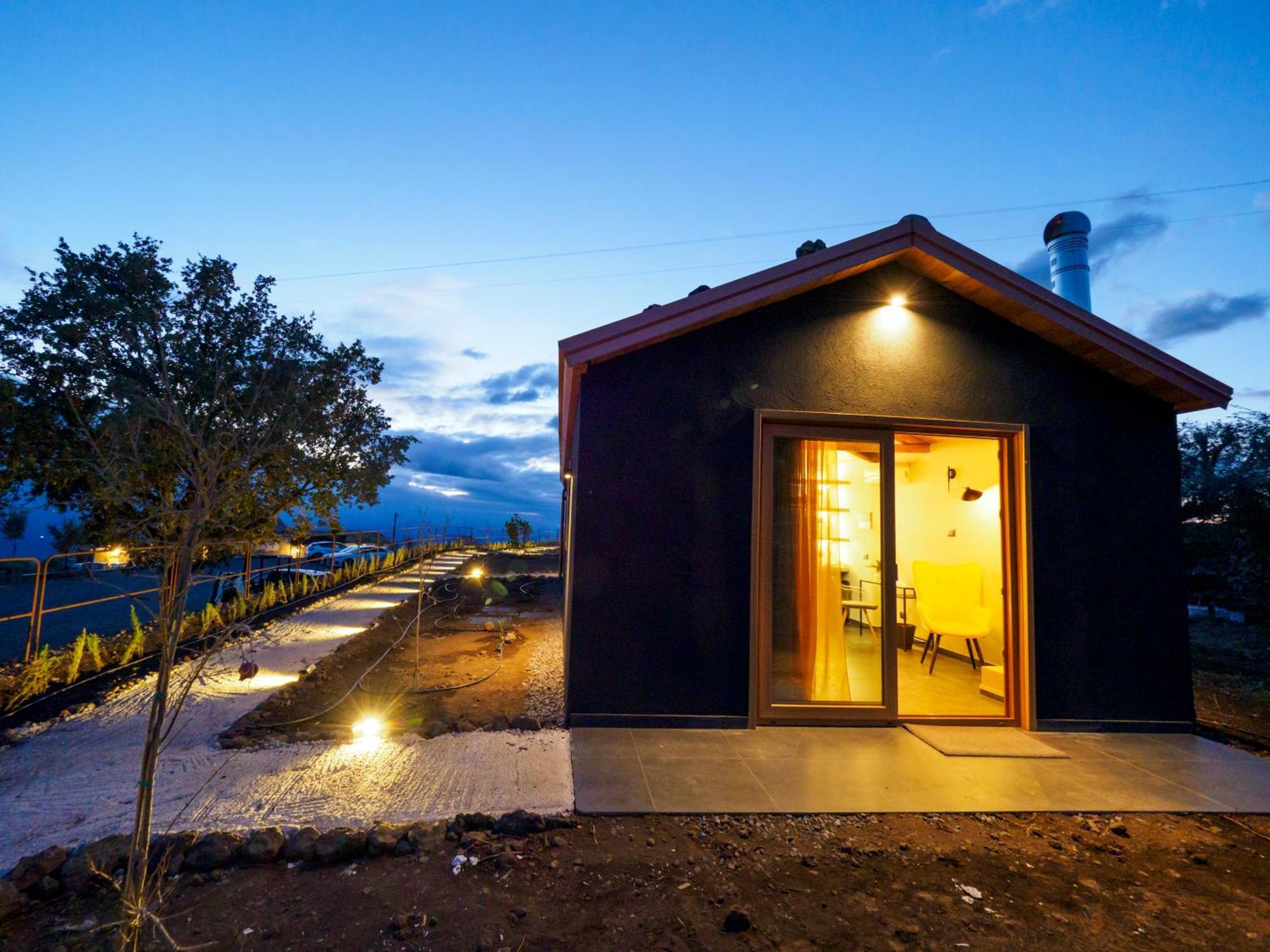 Podere Dell'Etna Segreta - Essential Nature Hotel & Glamping Biancavilla Eksteriør billede